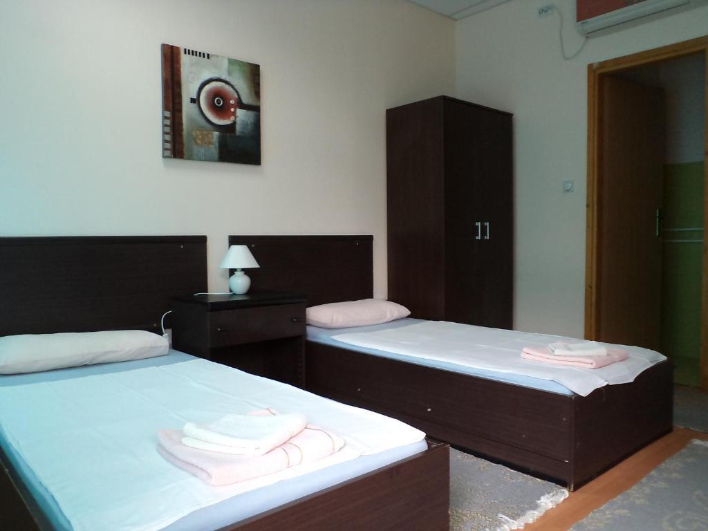 Motel Le Village Скоп'є Номер фото