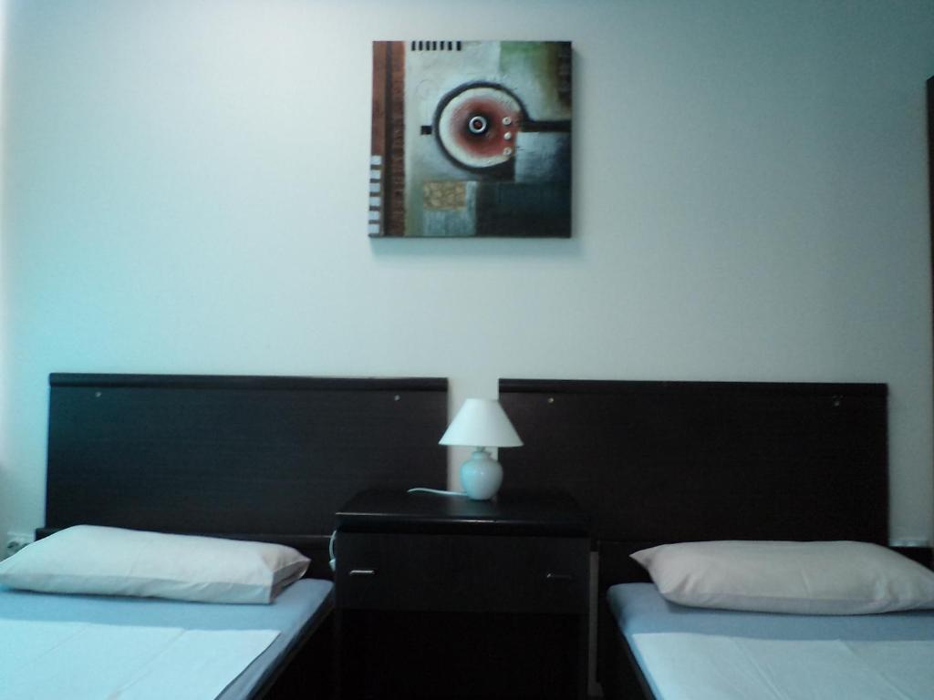 Motel Le Village Скоп'є Номер фото